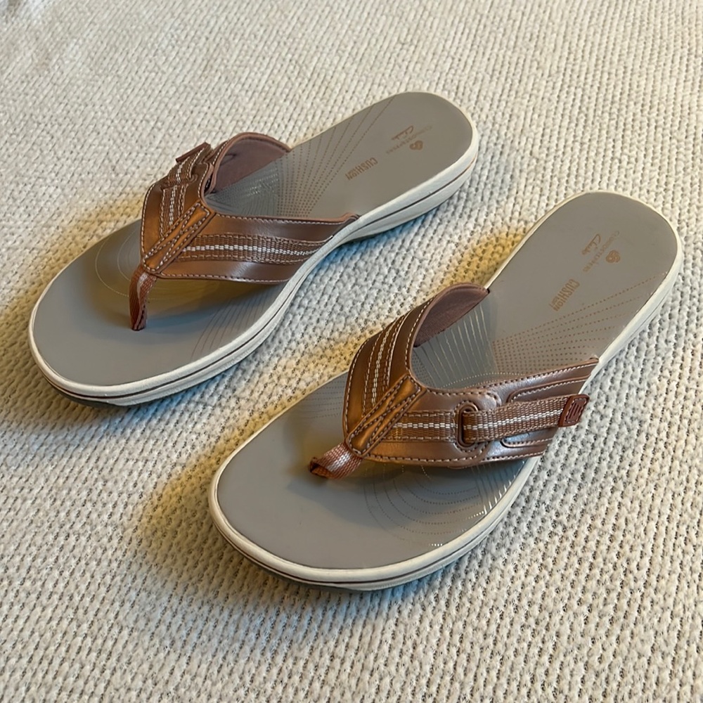 Clarks woman’s sandals woman’s size 9